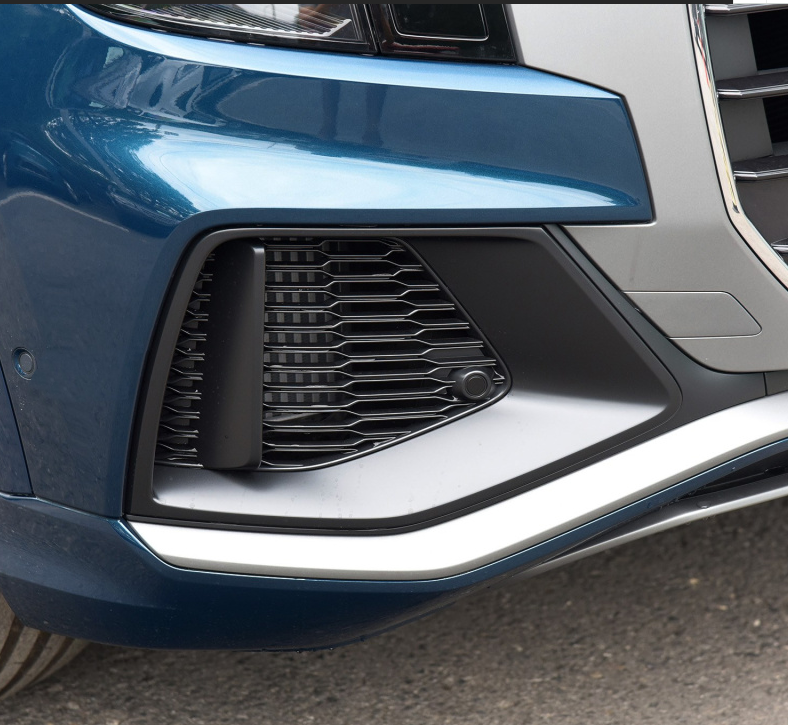 sporty fog light grille for Audi Q8 S-Line