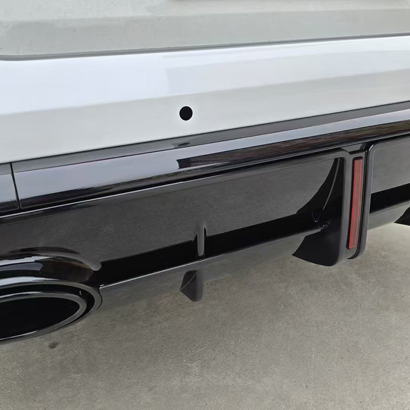 Easy install Audi diffuser