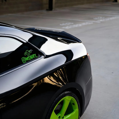 Lightweight dry carbon fiber trunk spoiler